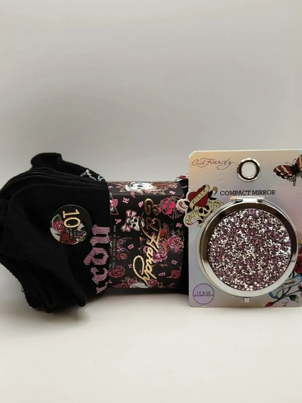 Ed Hardy Gift Set Ten pair socks plus compact mirror Both NWT